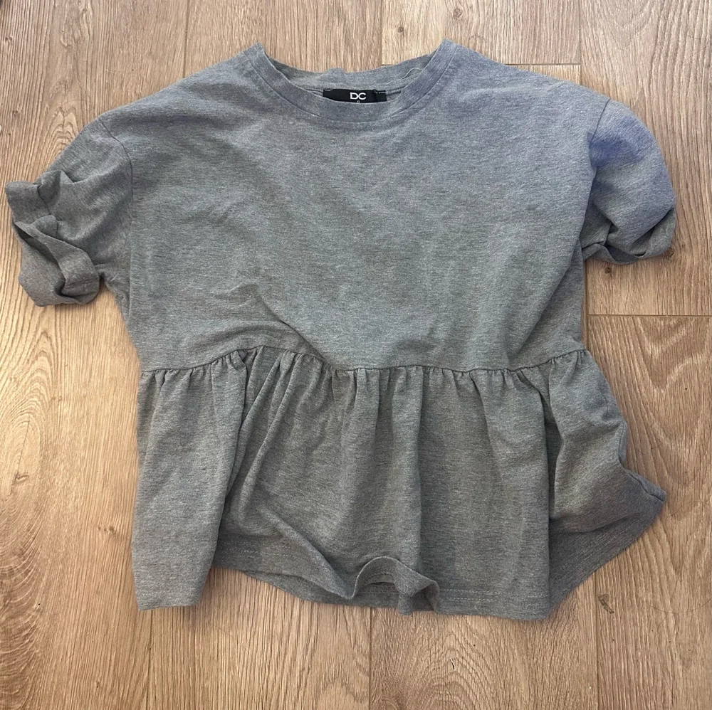 local brands T-shirts, size S / 36 / 8, photo 3