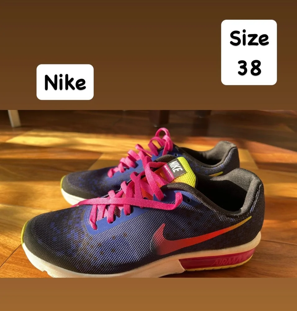 Nike Sneakers