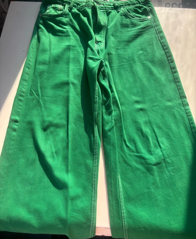 Bershka بنطلونات