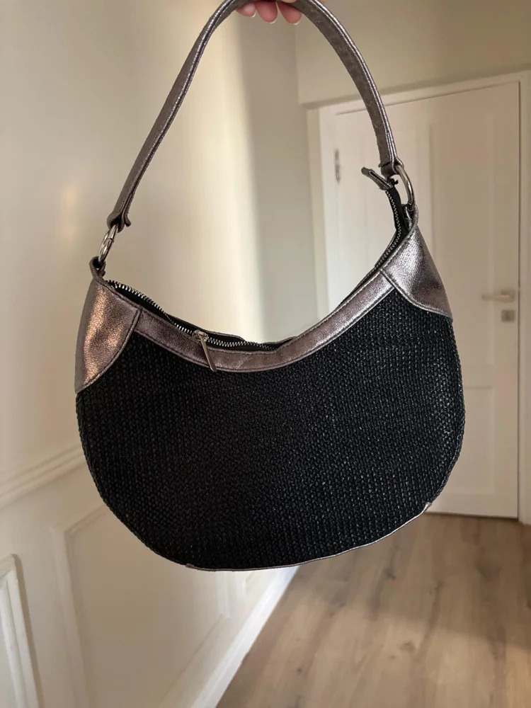 Shoulder Bags