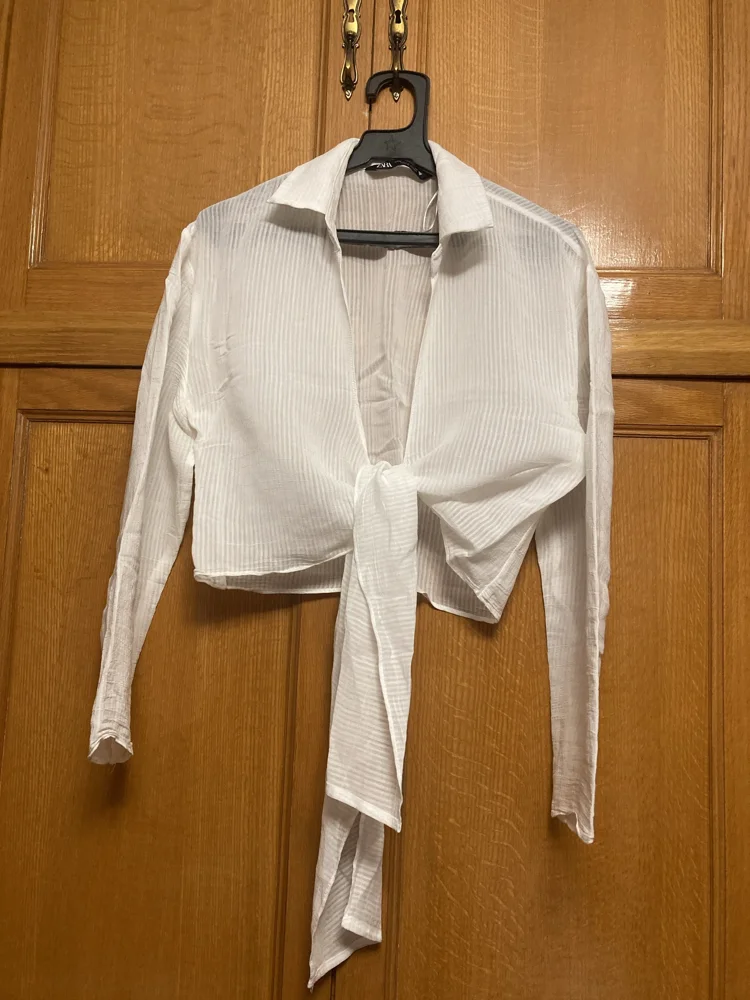 Zara كروب توب