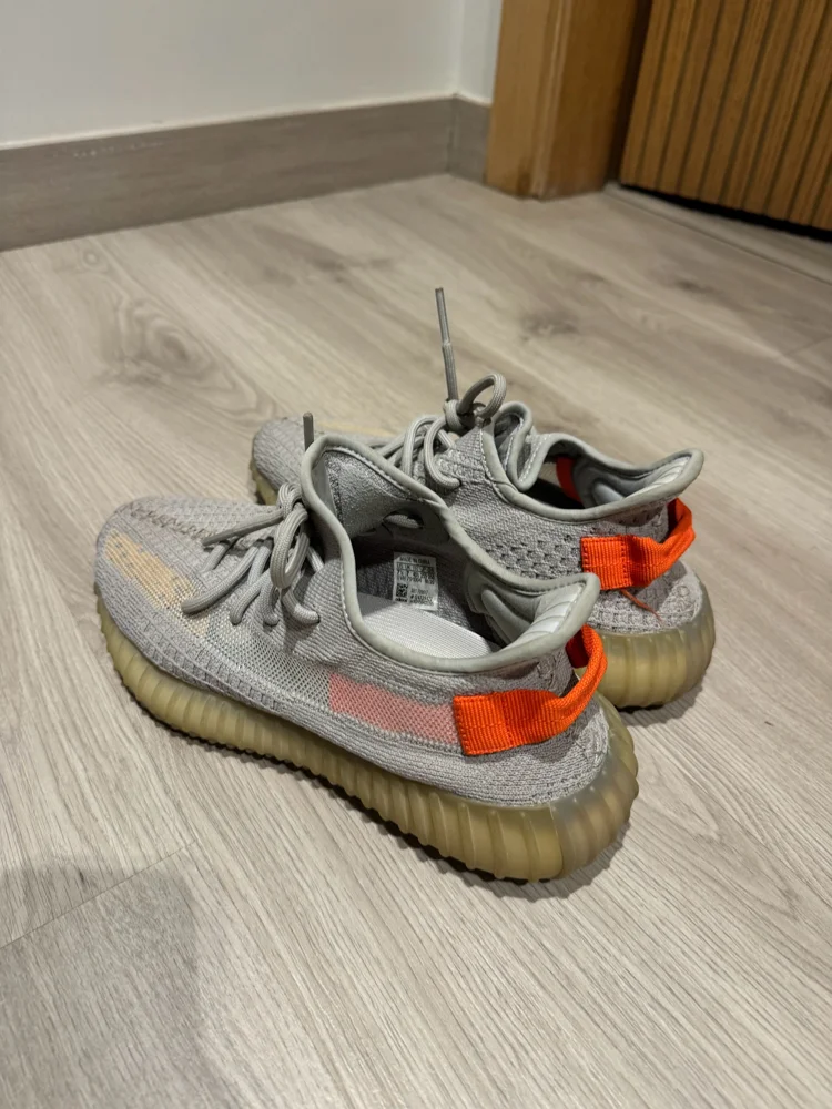 Yeezy Sneakers, size 40, photo 3