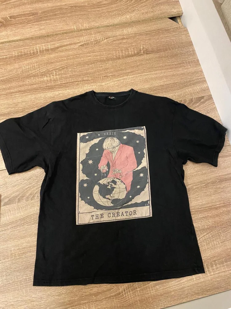 T-shirts, size XL