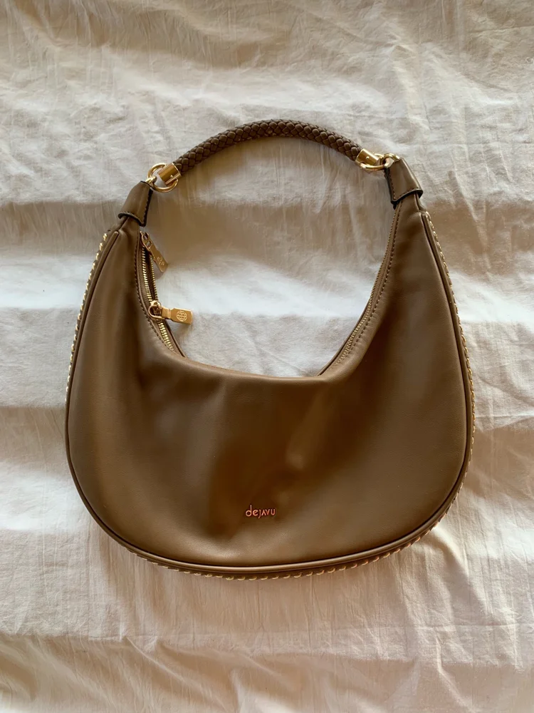 deja vu Shoulder Bag
