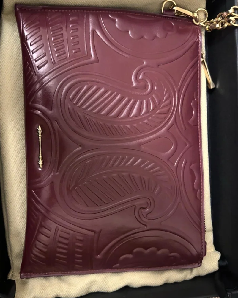 Okhtein Clutch