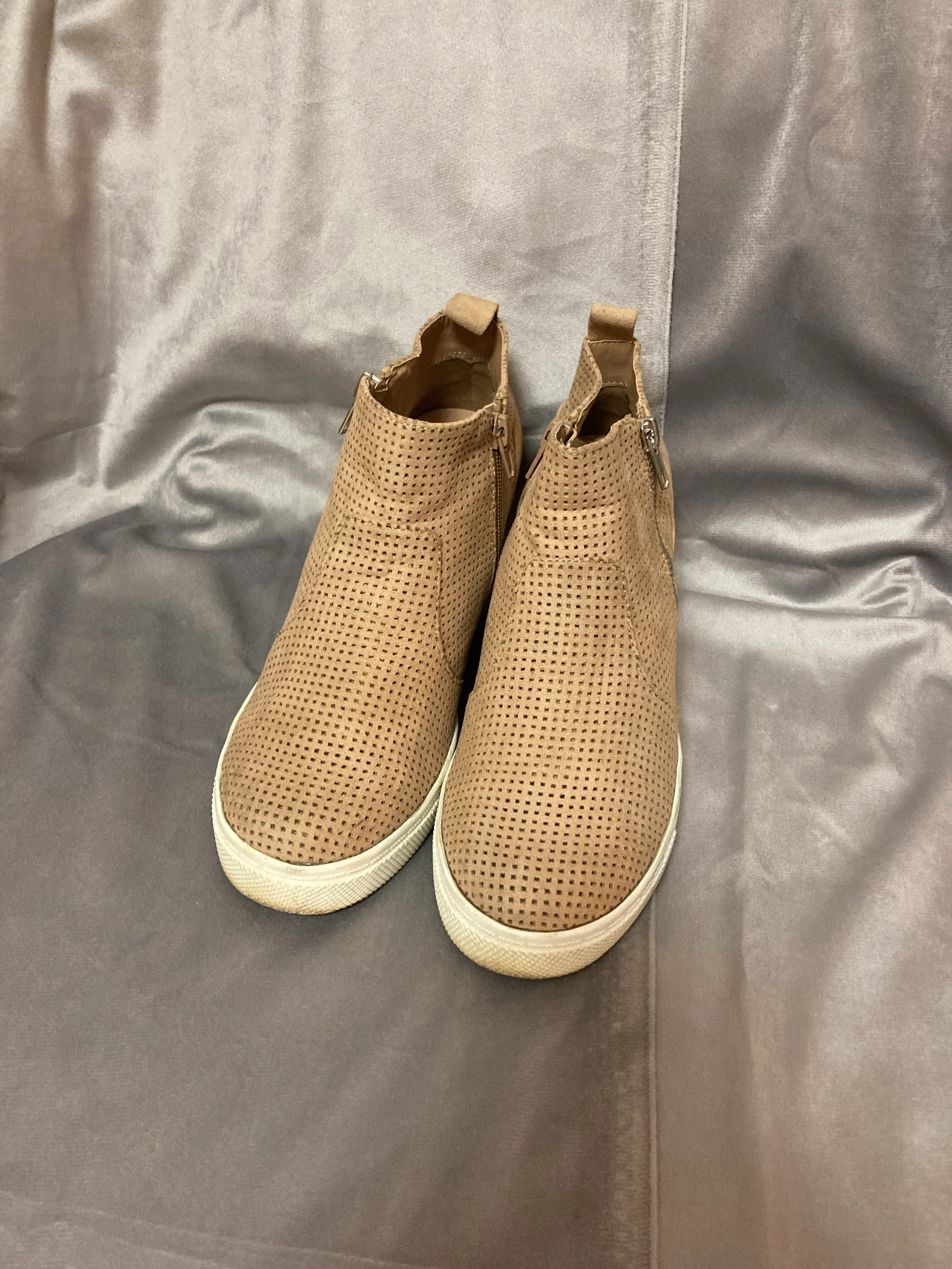 Sneakers, size 38.5, photo 1