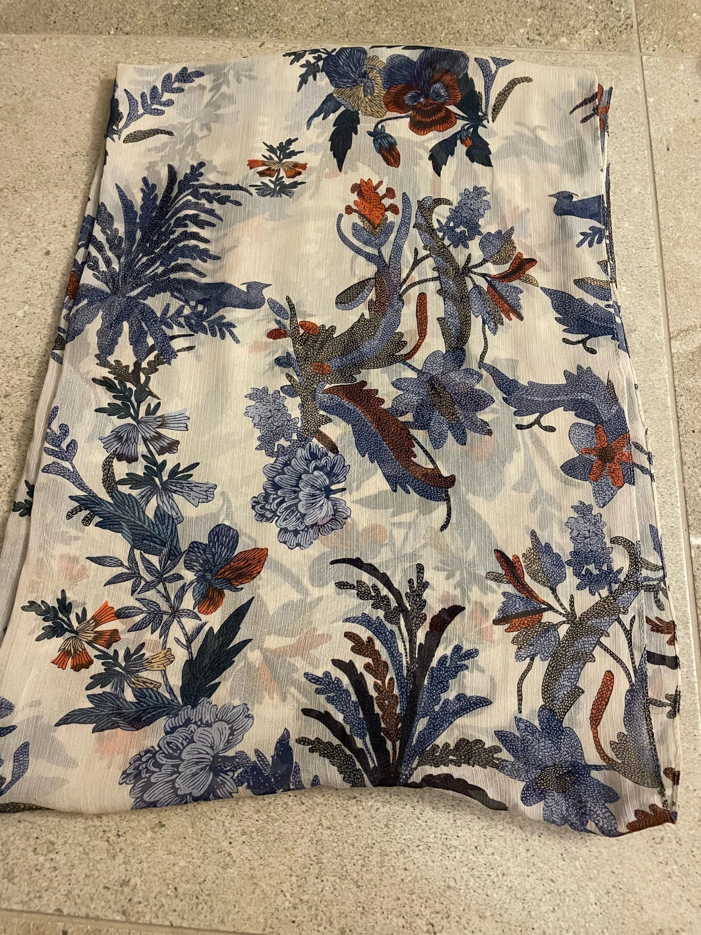 youremma Scarves & Shawls, size Other, photo 1