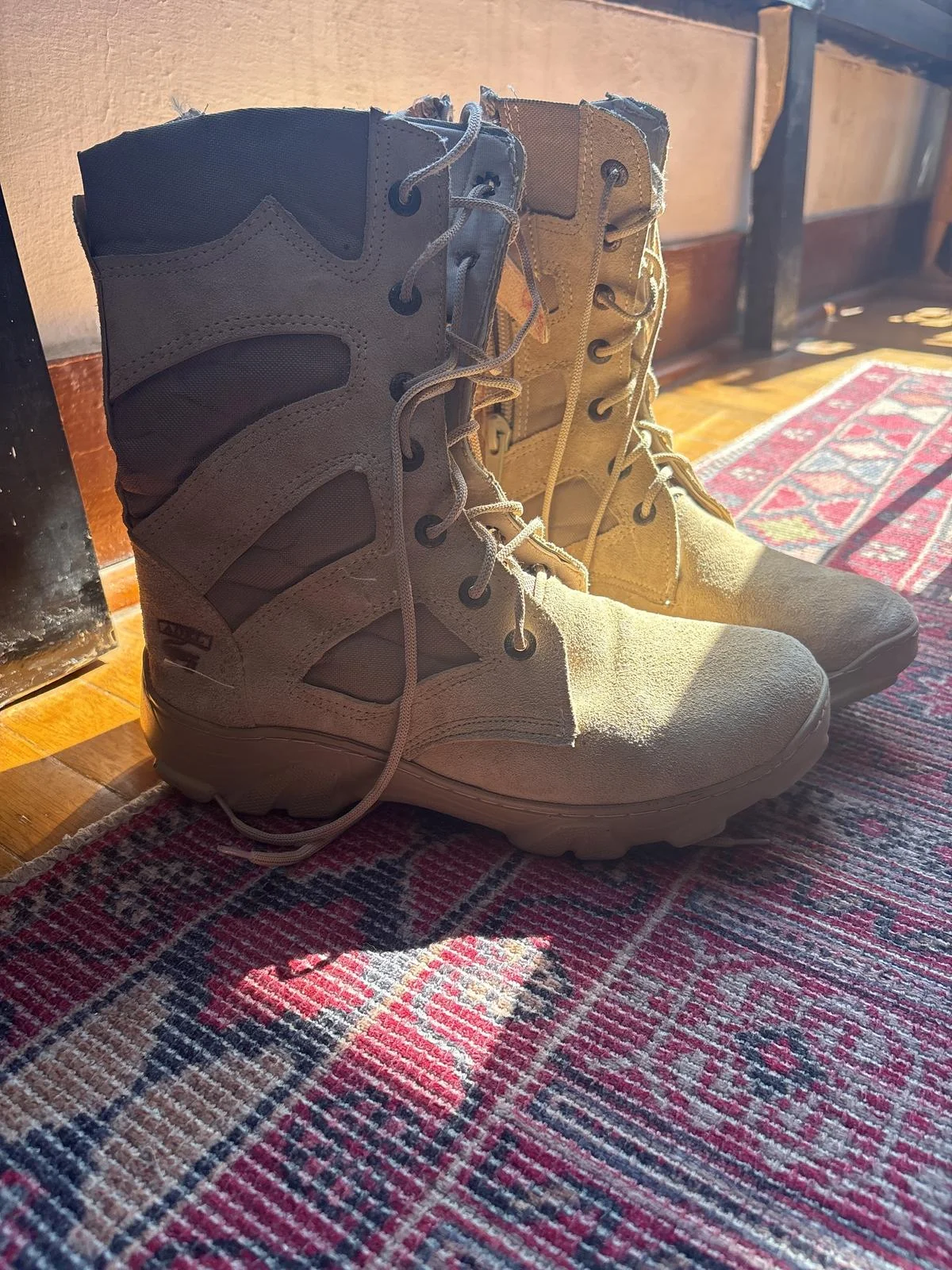 Local Boots, size 42, photo 1