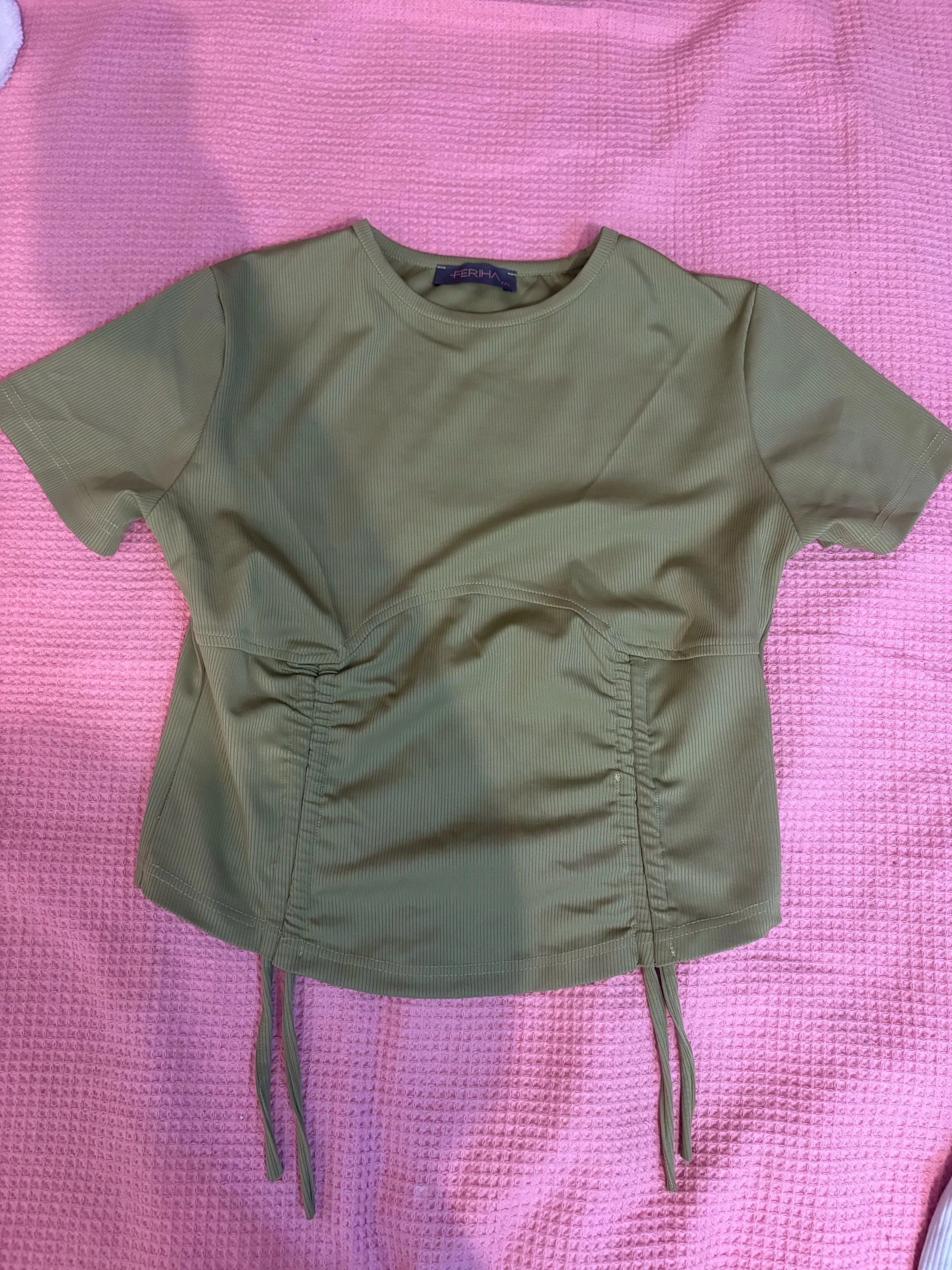 T-shirts, size XXL / 44 / 16, photo 1