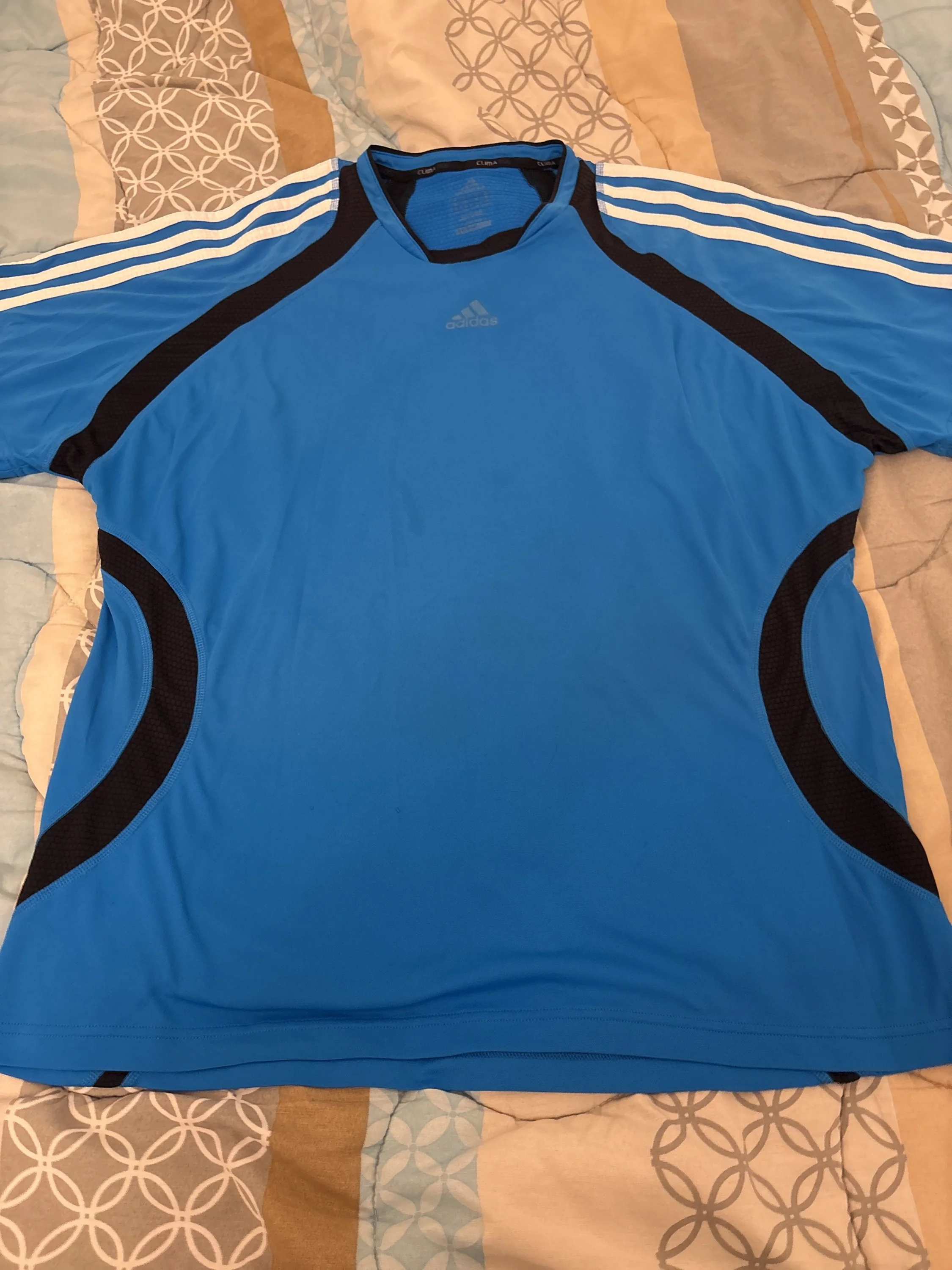 adidas T-shirts, size L, photo 1