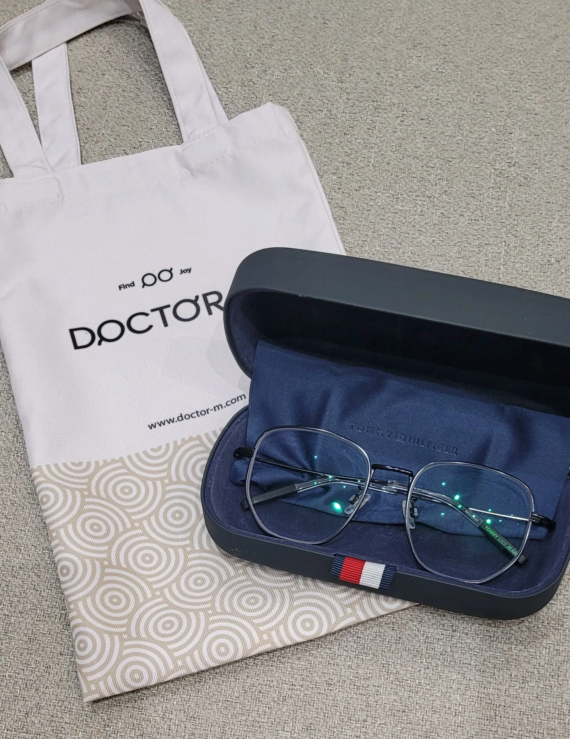 Tommy Hilfiger Sunglasses, size Other, photo 1