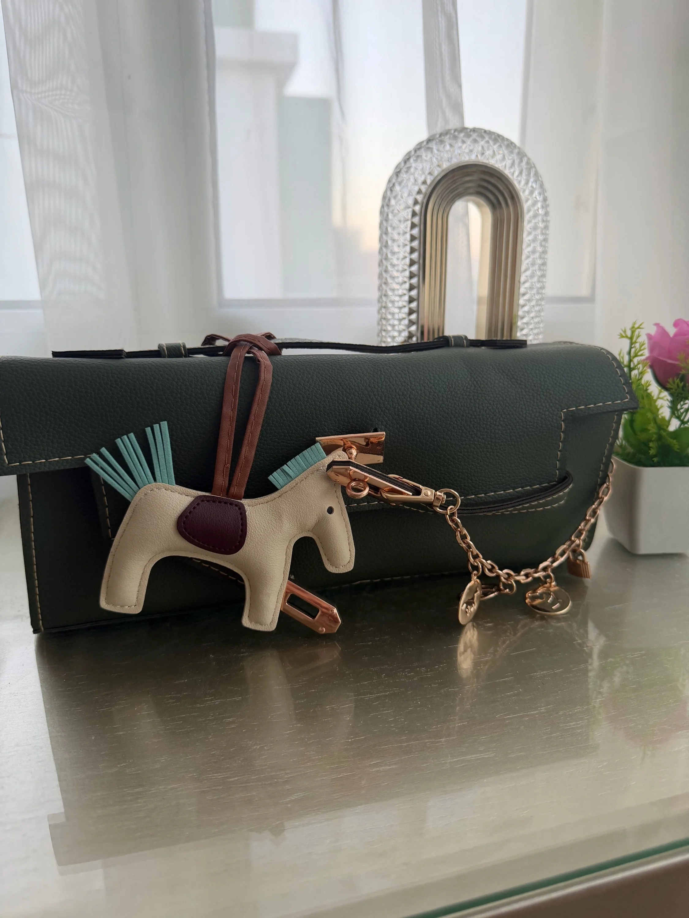 Clutch, size Other, photo 1