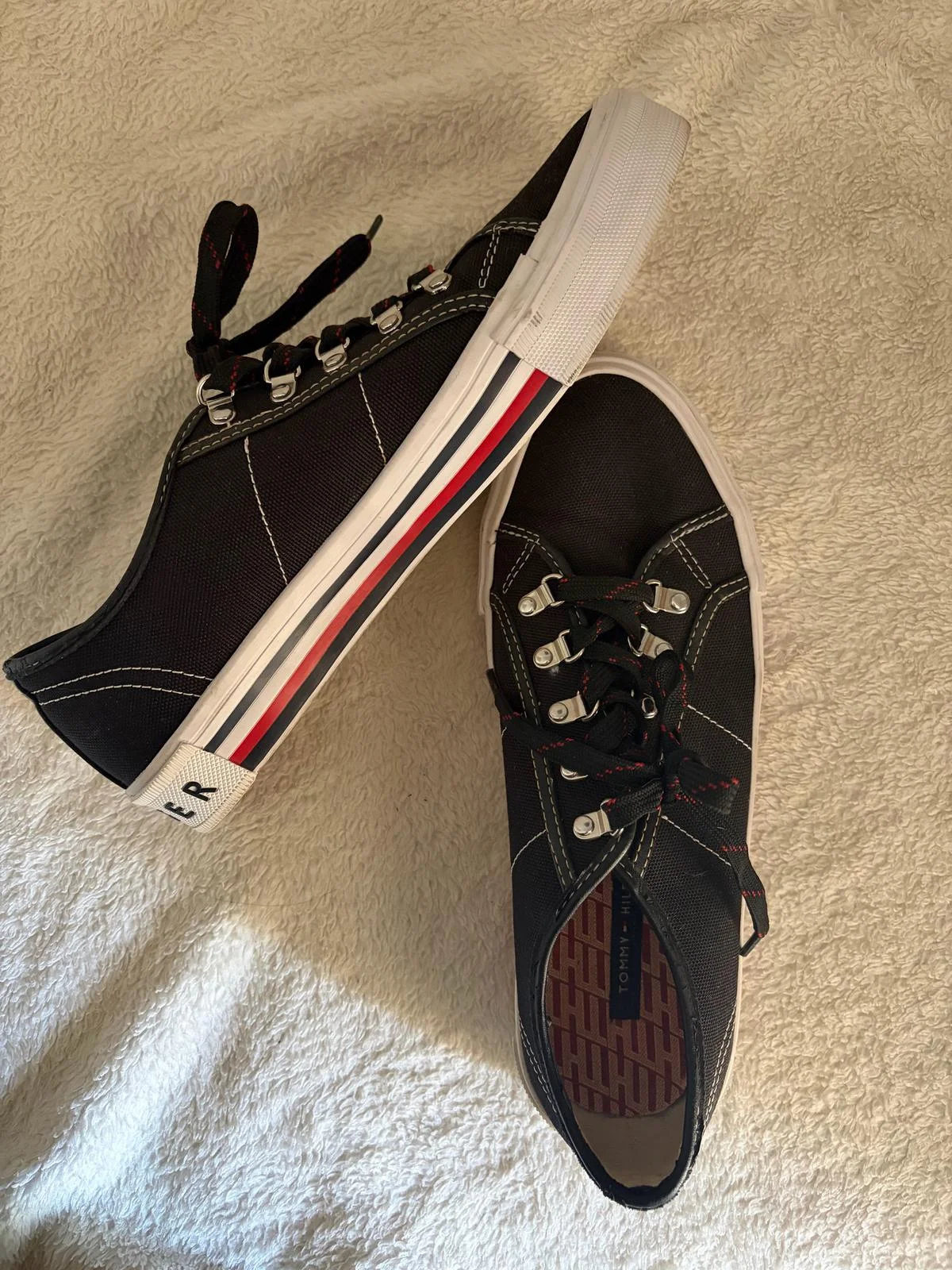 Tommy Hilfiger Sneakers, size 39, photo 1