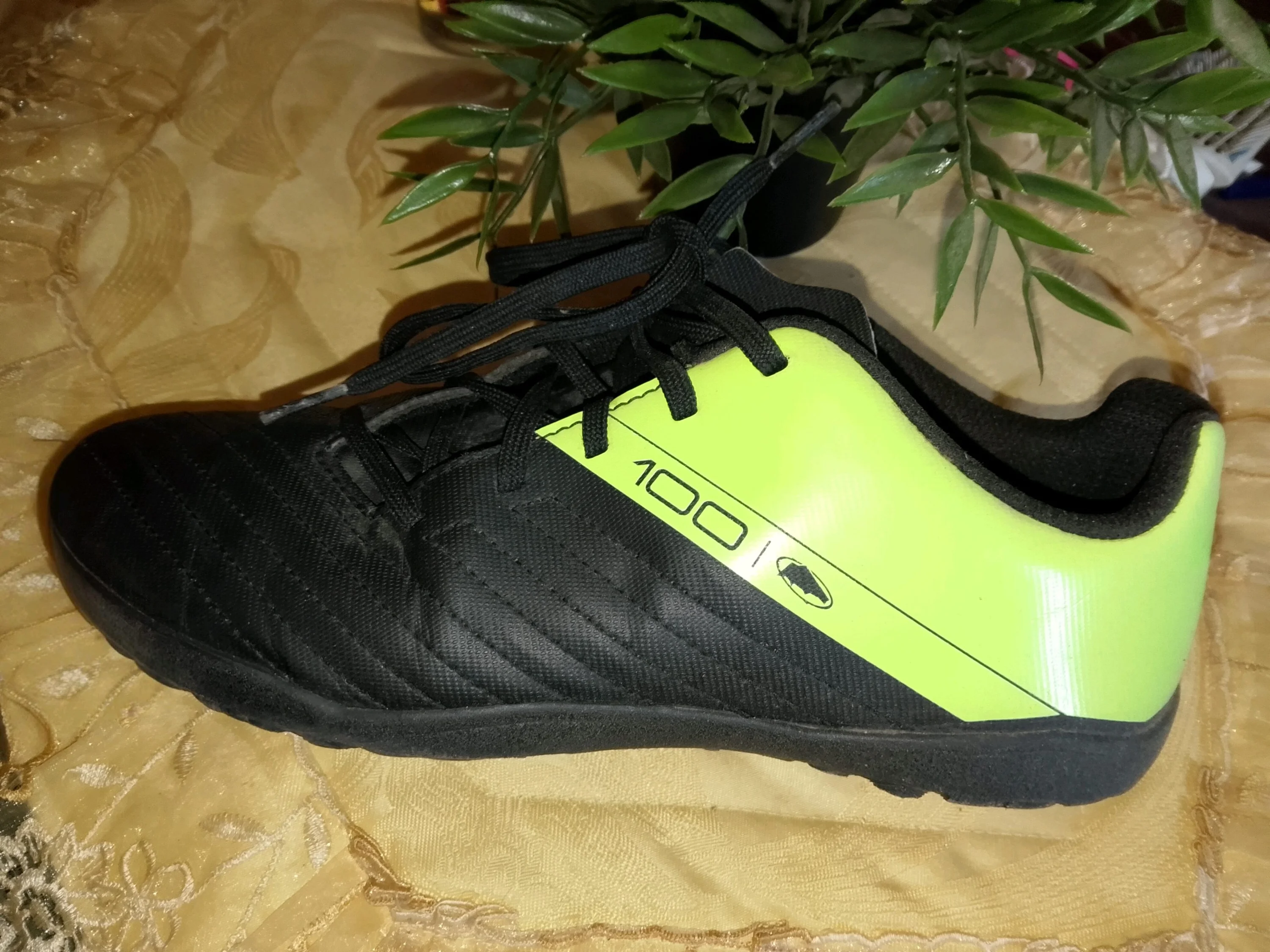 Decathlon Shoes, size 11y, photo 1