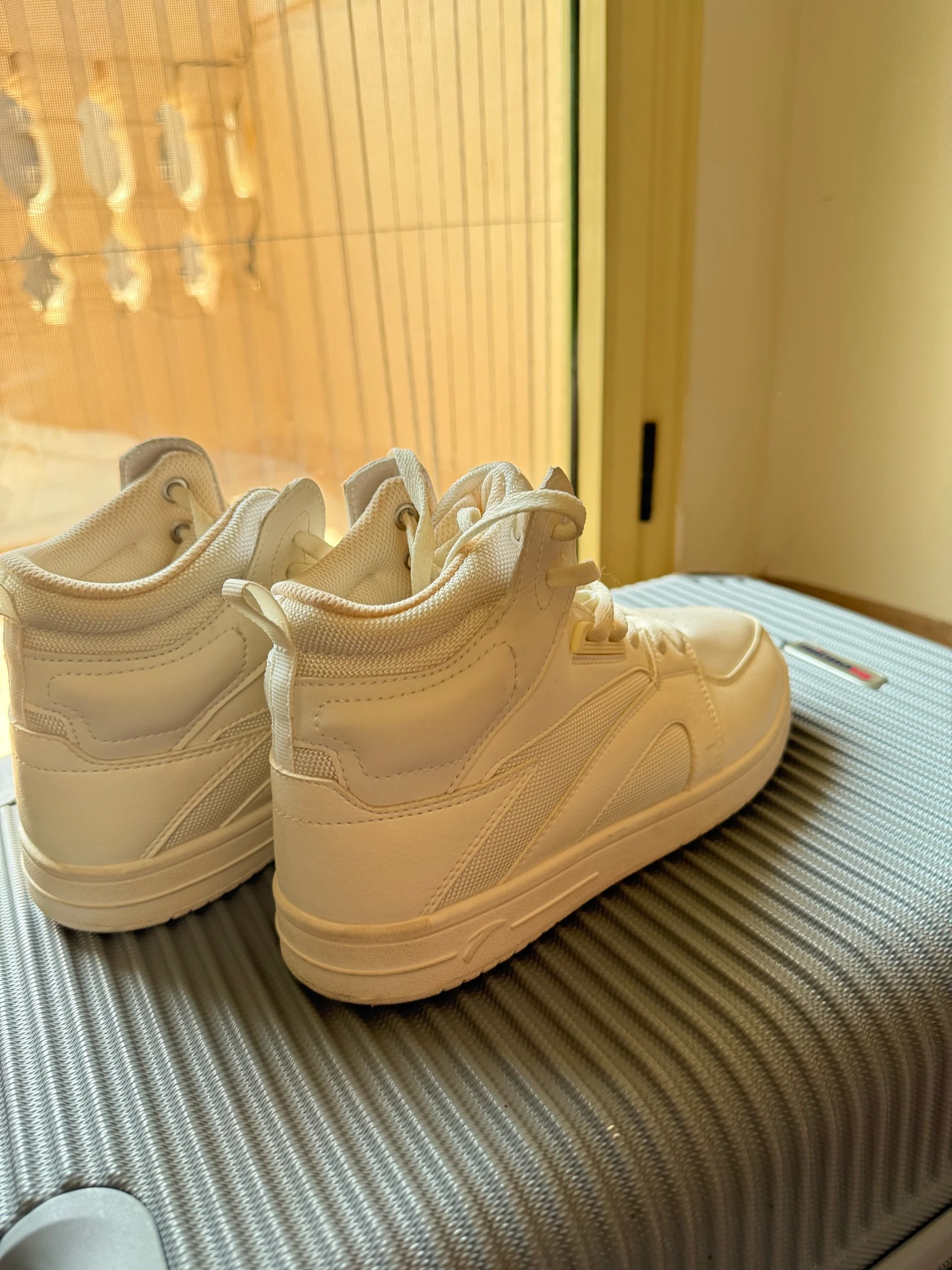 Anta Sneakers, size 38.5, photo 1