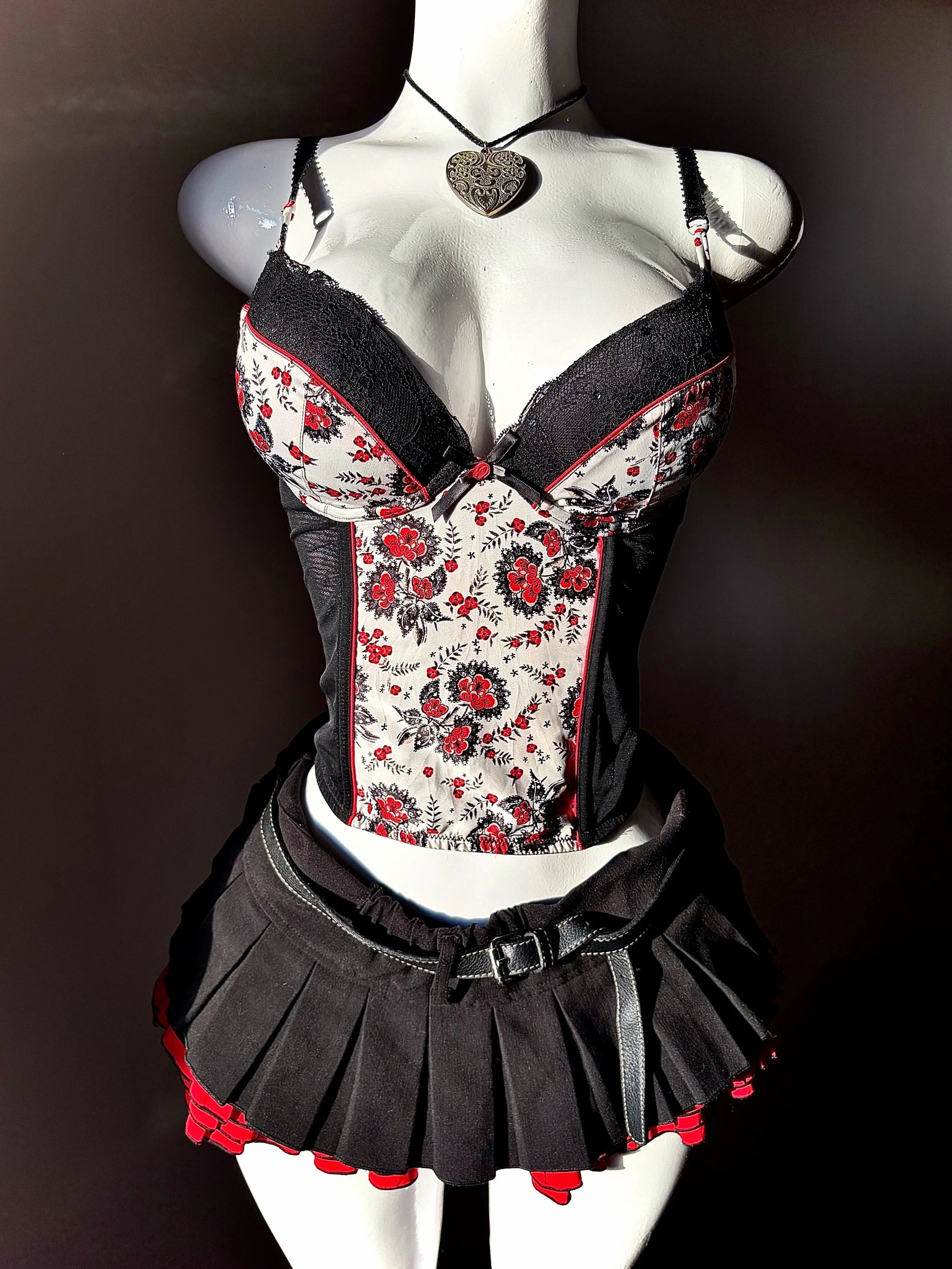 Corsets, size L / 40 / 12, photo 1
