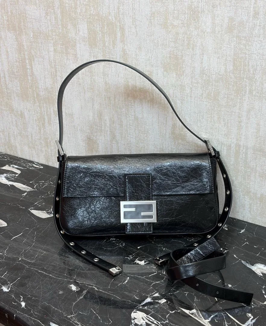 Fendi Shoulder Bags, size Other, photo 1