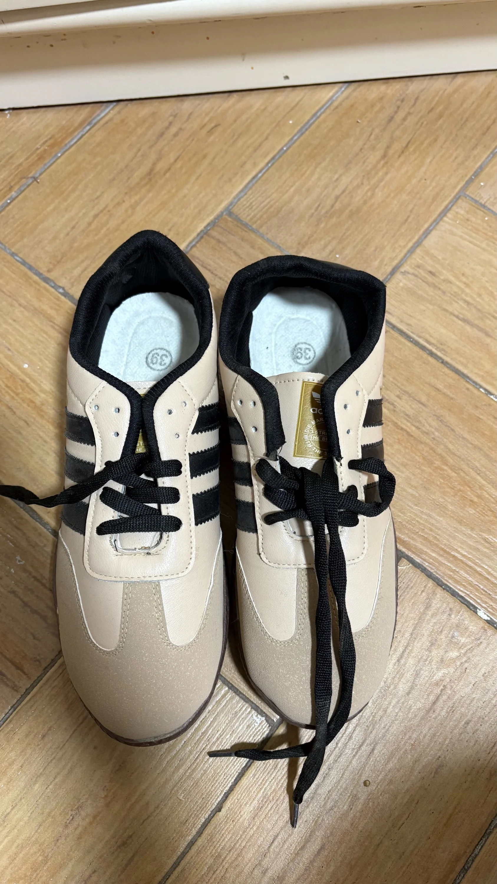 Sneakers, size 39, photo 1