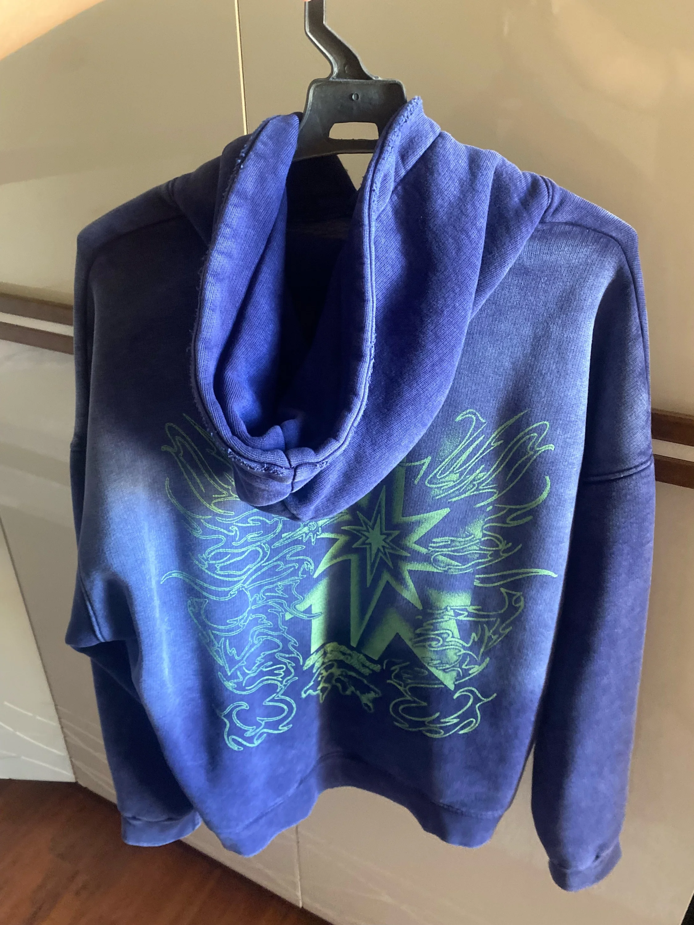 Local Hoodies, size M, photo 1