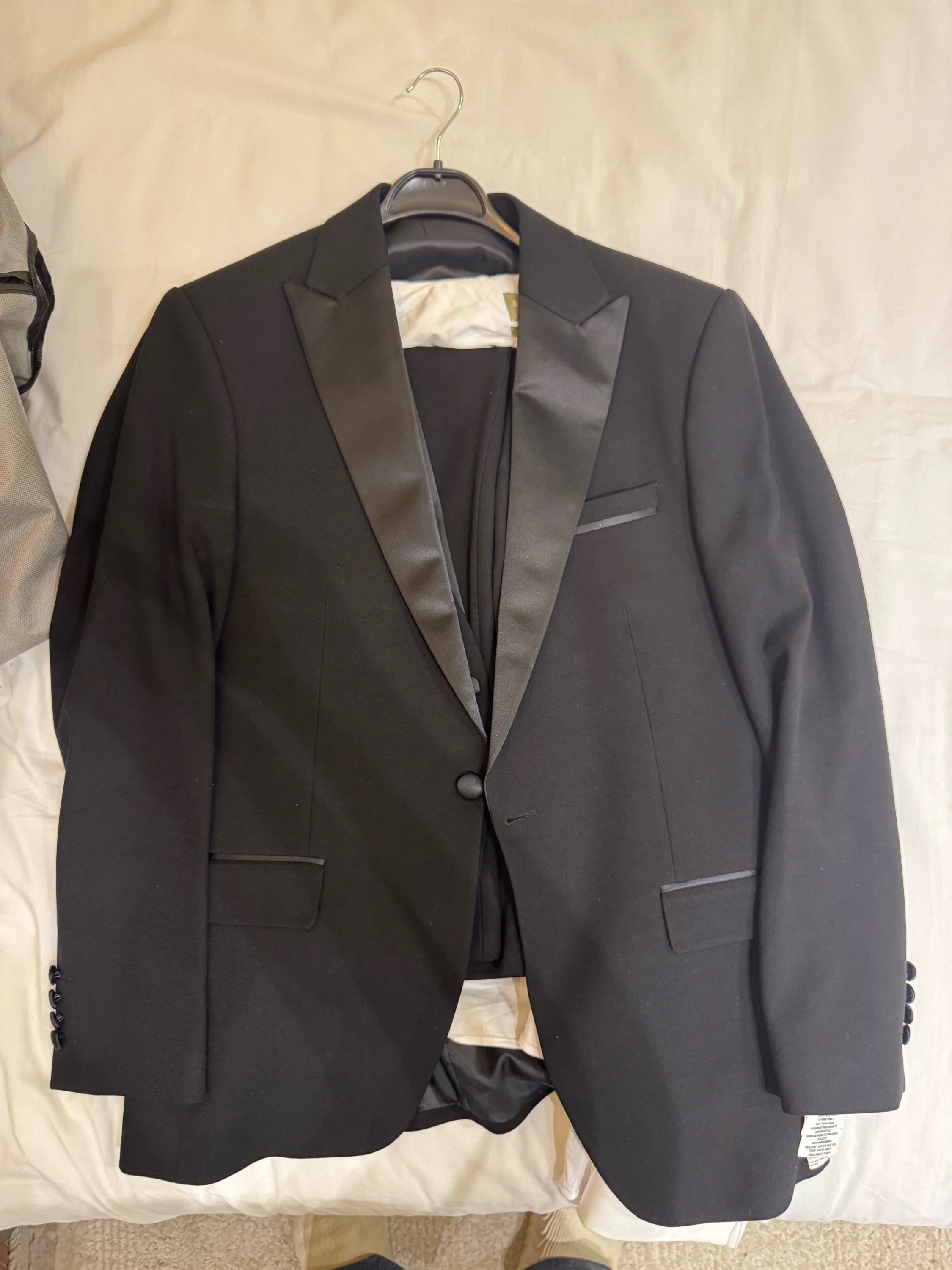 Suits, size M, photo 1