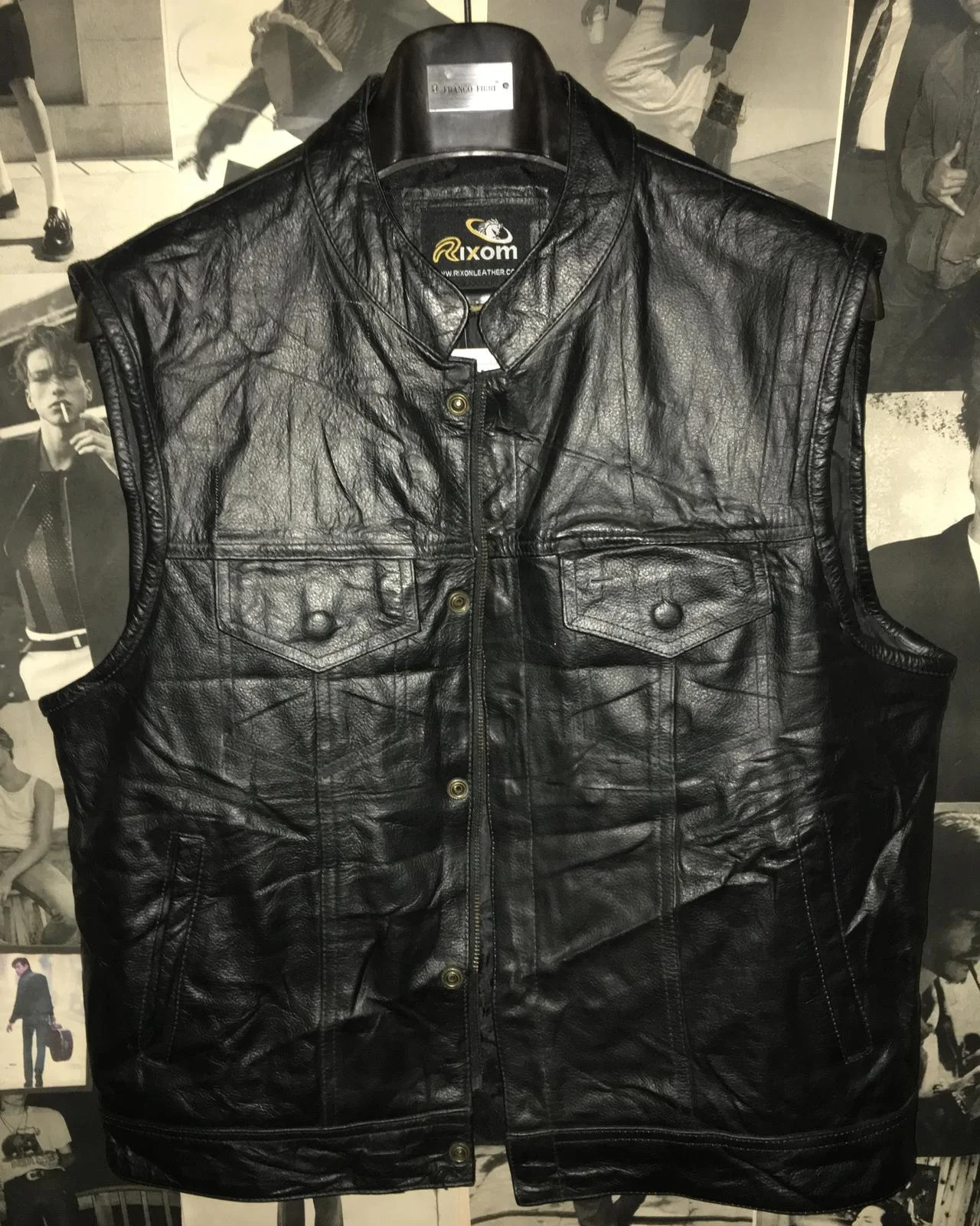Vests, size L, photo 1