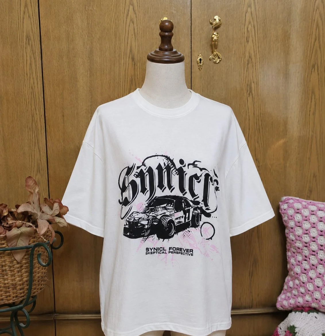 local brands T-shirts, size L, photo 1