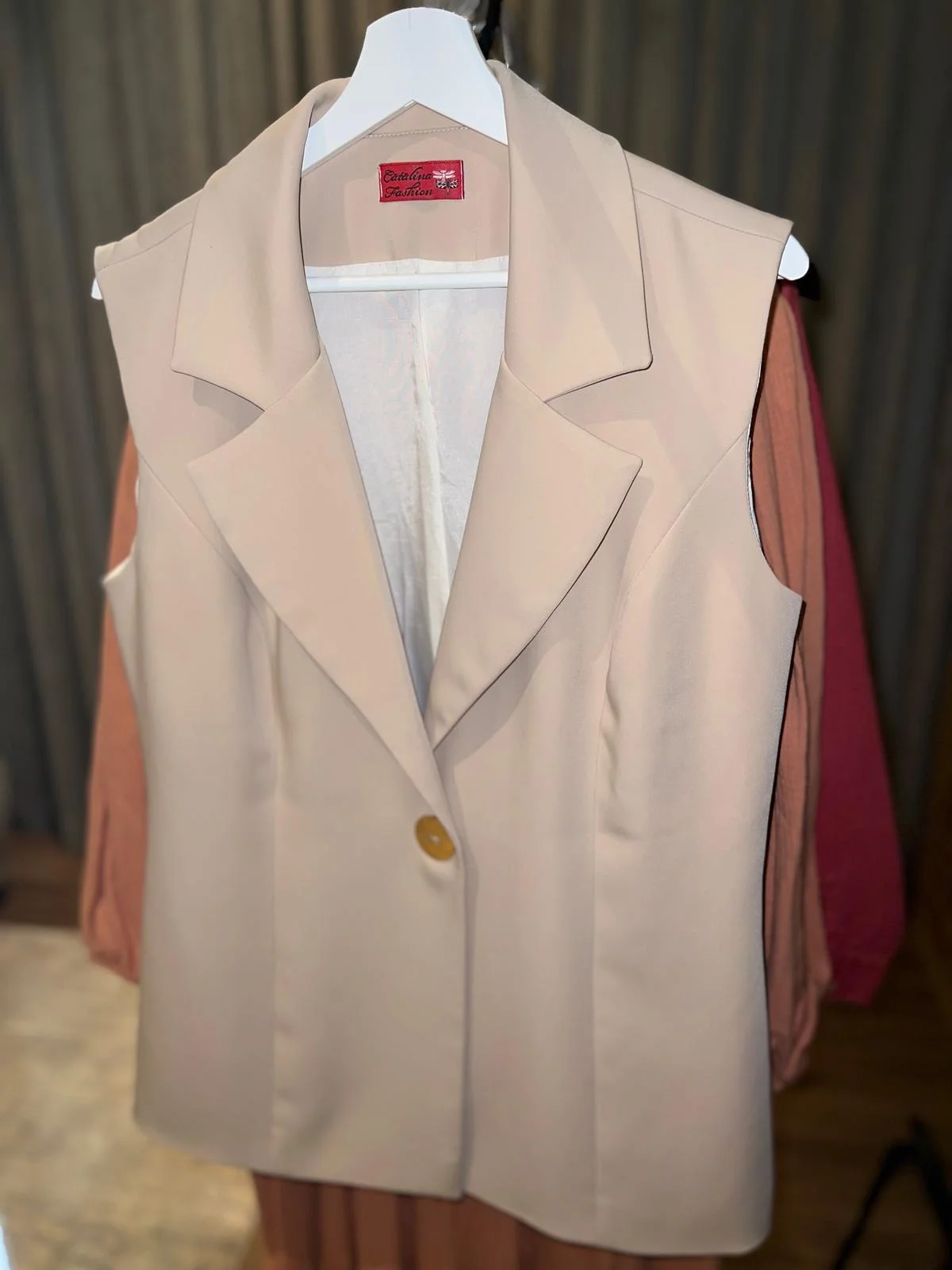 Vests, size XL / 42 / 14, photo 1