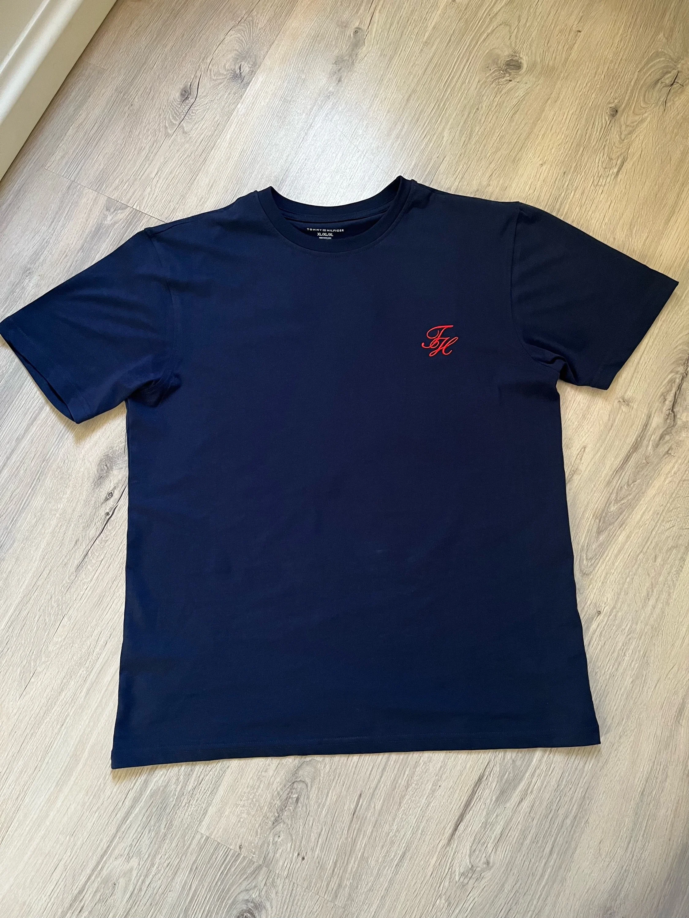 Tommy Hilfiger T-shirts, size XL, photo 1