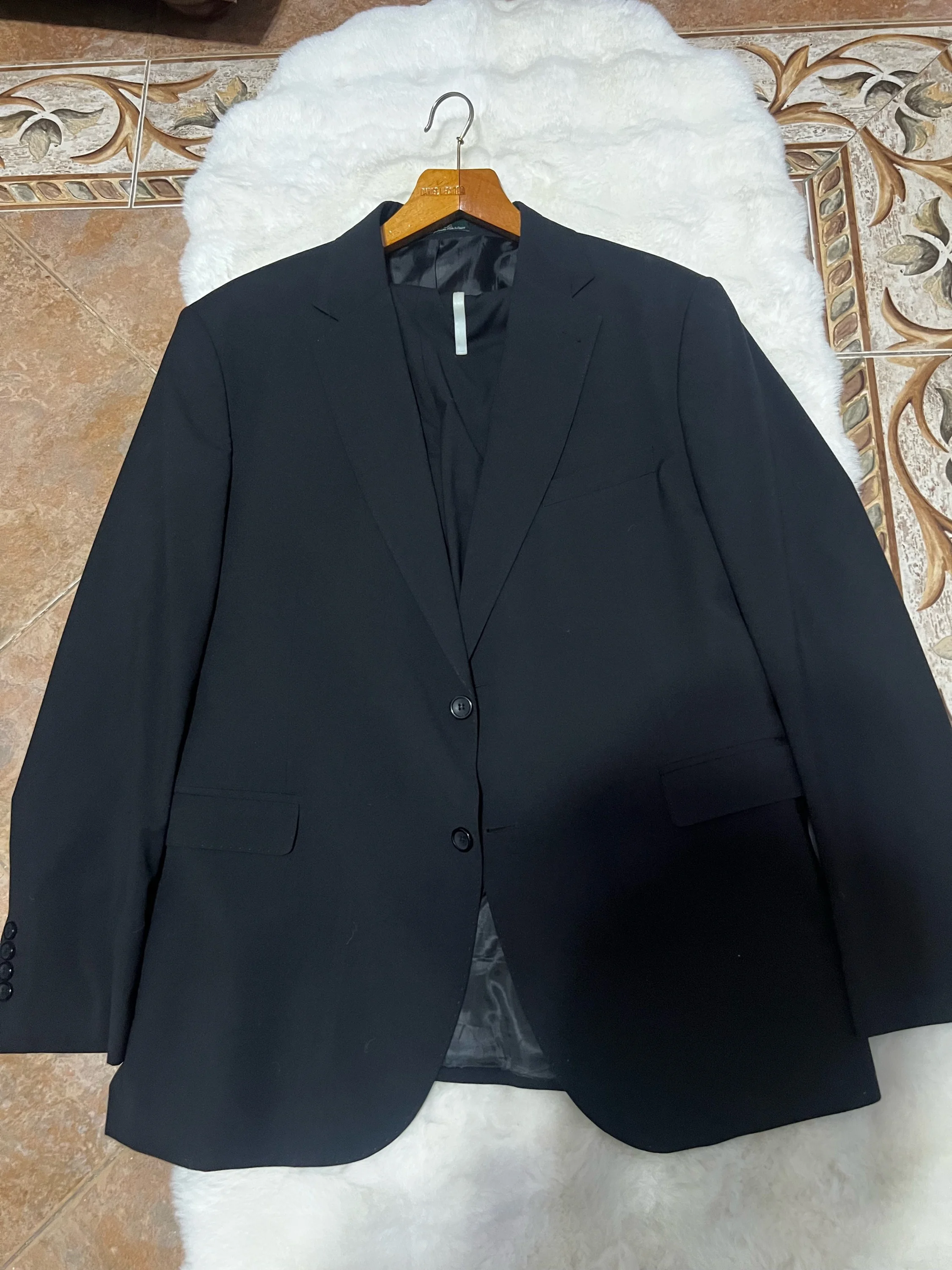 Suits, size XXL, photo 1