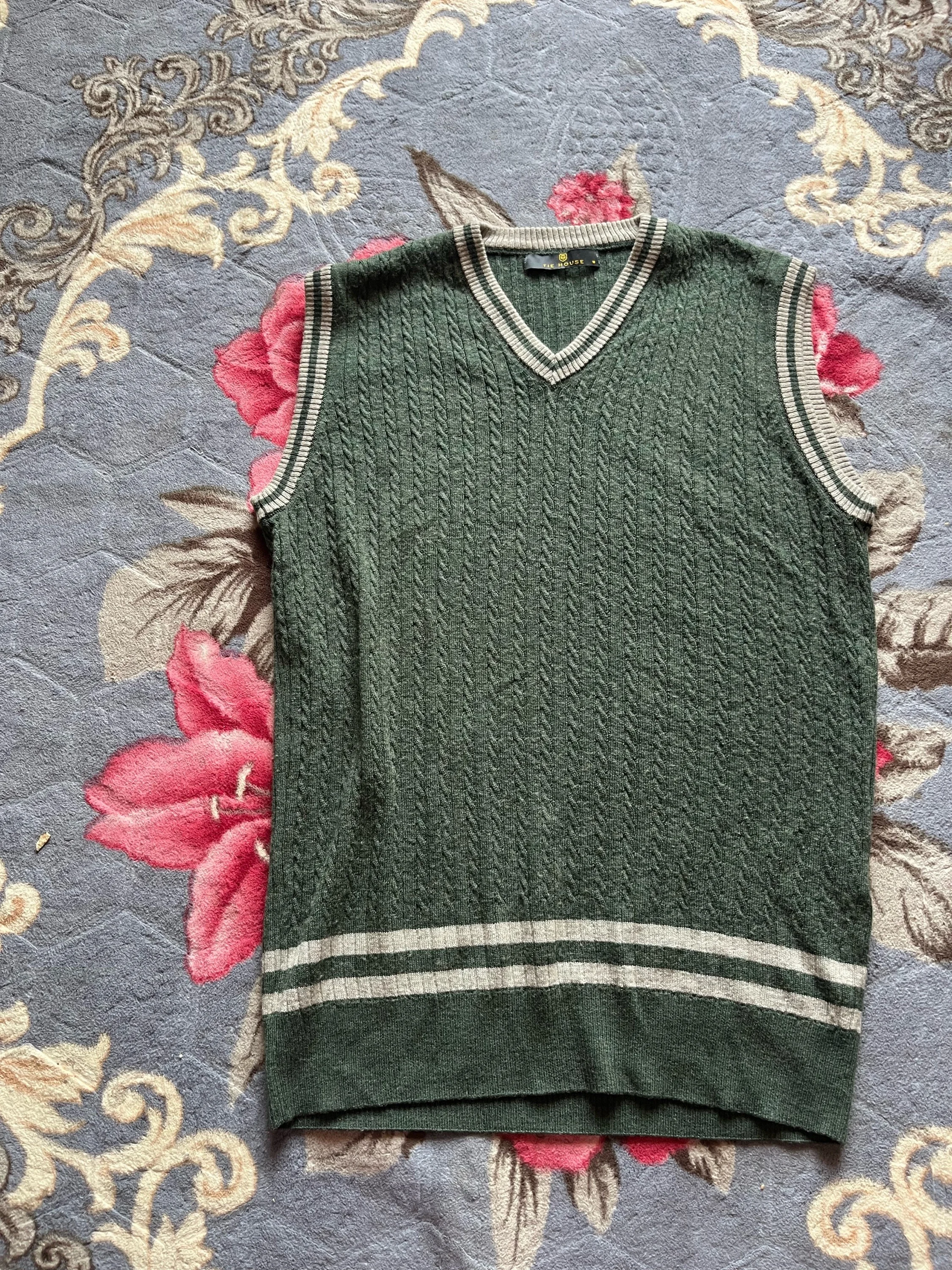 Tie house Vests, size L, photo 1