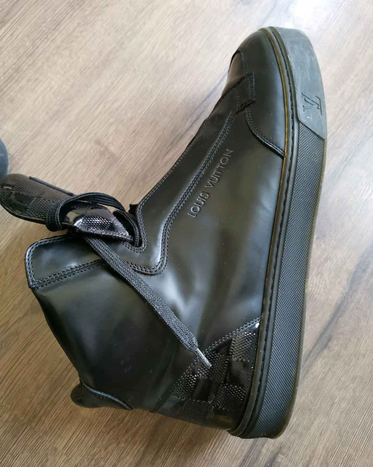 Louis Vuitton Sneakers, size 42.5, photo 1