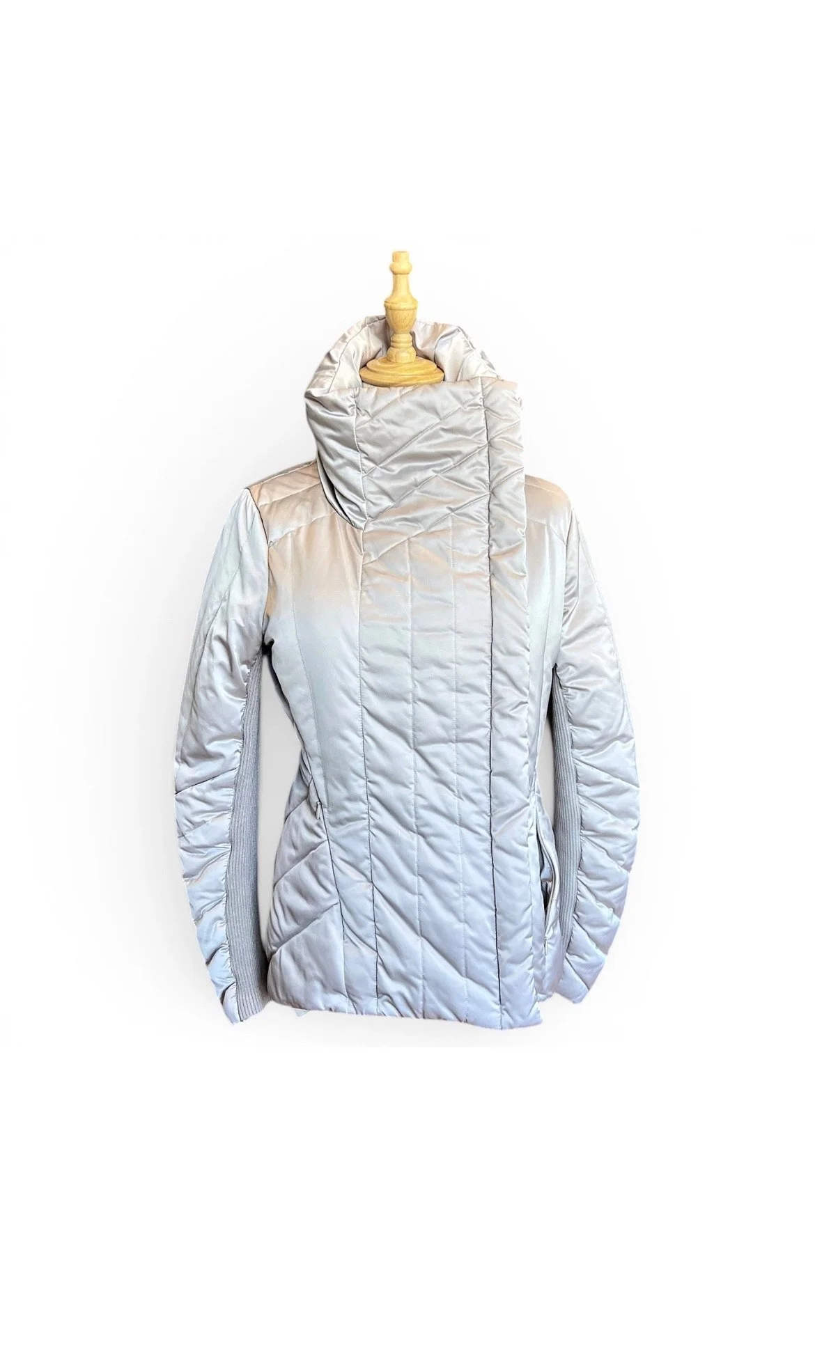 BCBGMAXAZRIA Coats, size S / 36 / 8, photo 1