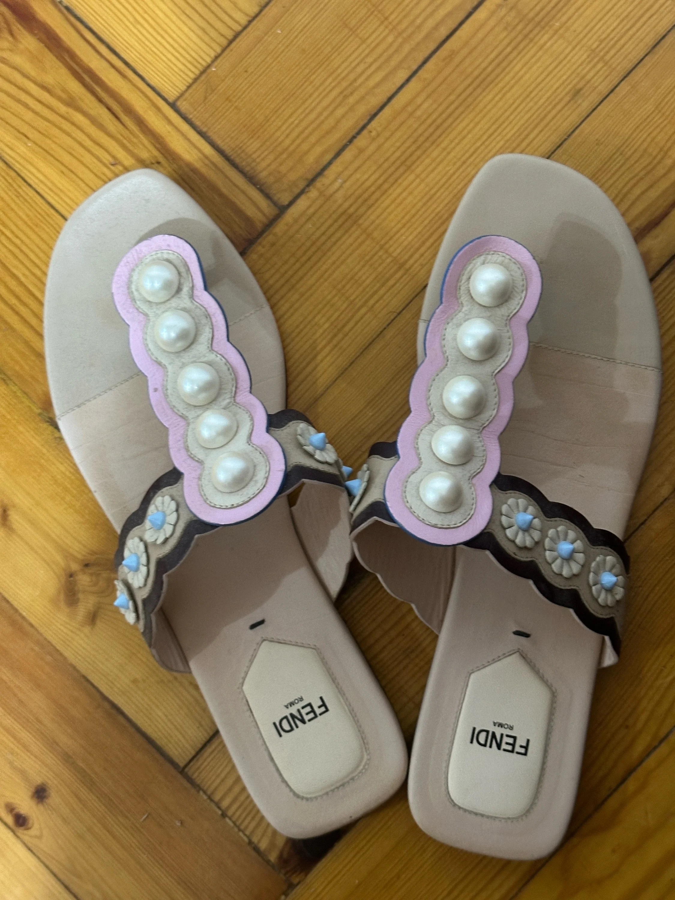 Fendi Flip-flops, size 39, photo 1
