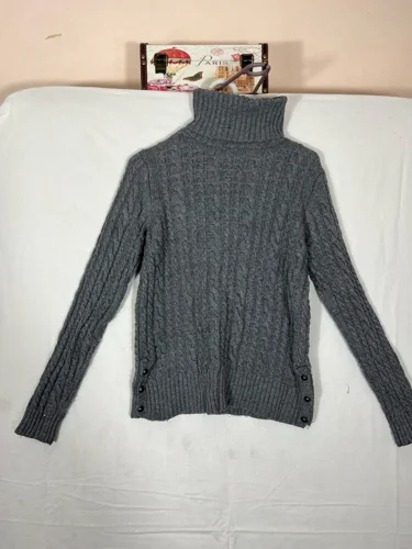 Zara Sweaters & Pullovers