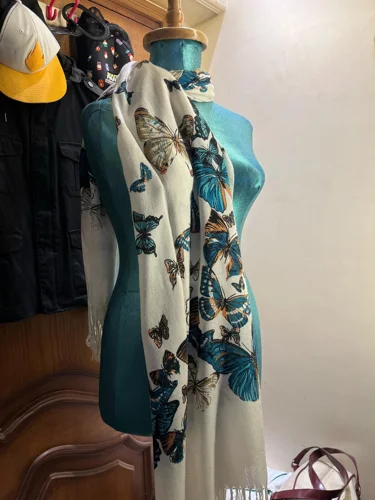 Pashmina إيشاربات وشالات