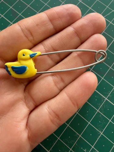 Brooches & Pins