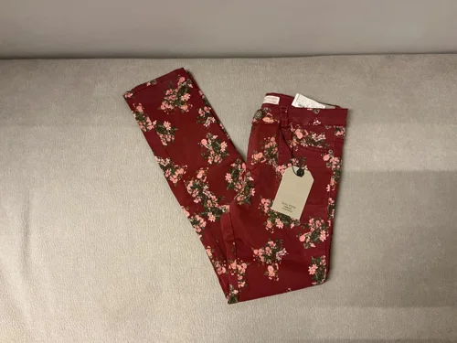 Zara Girls بناطيل وجيبات