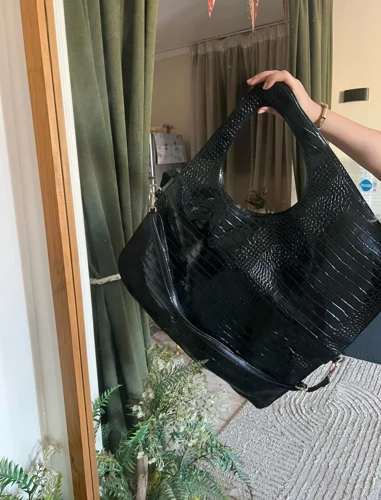 Local Shoulder Bags