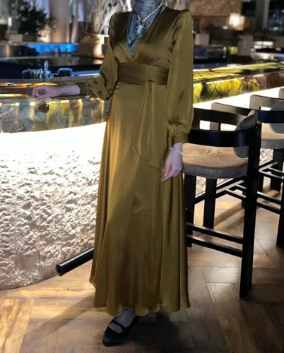 BCBGMAXAZRIA فساتين طويلة
