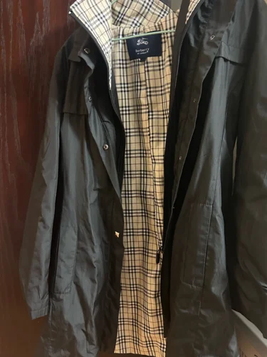Burberry بالطوهات
