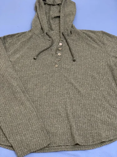 Sweaters & Pullovers