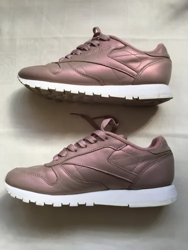 Reebok Sneakers