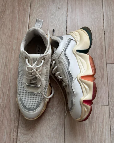 Steve Madden Sneakers