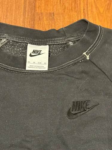 Nike Sweaters & Pullovers