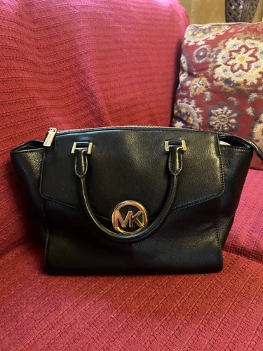 Michael Kors Shoulder Bags