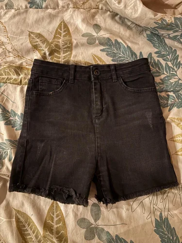 Defacto Shorts