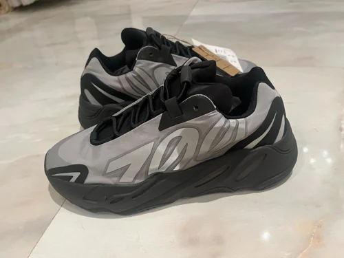Yeezy Sneakers