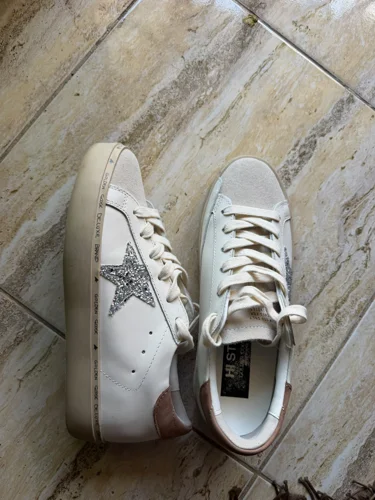Golden Goose Sneakers