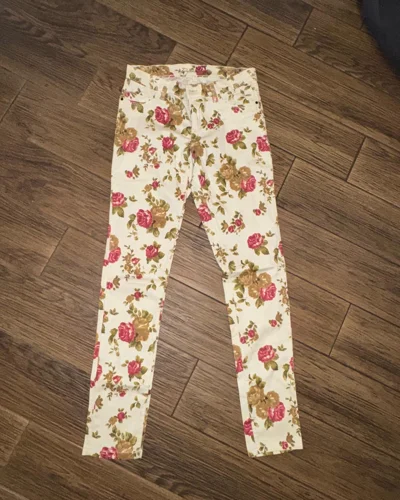 DYNAMITE Jeans