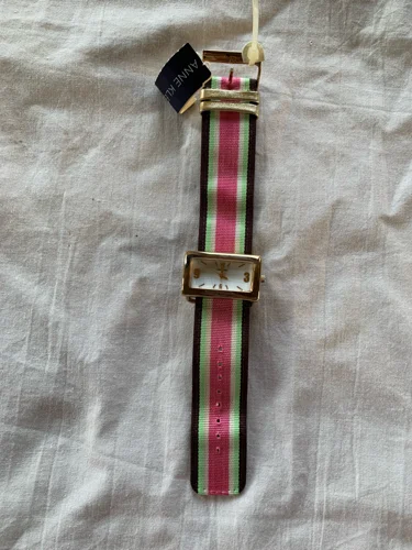 Anne Klein ساعات